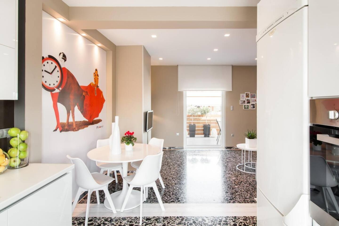אתונה Ma Maison Nο 1, Penthouse, Acropolis And Lycabettus View, Ultra High Speed Internet 300 Mbps, 15' To Acropolis By Metro, 1' From Metro Station מראה חיצוני תמונה